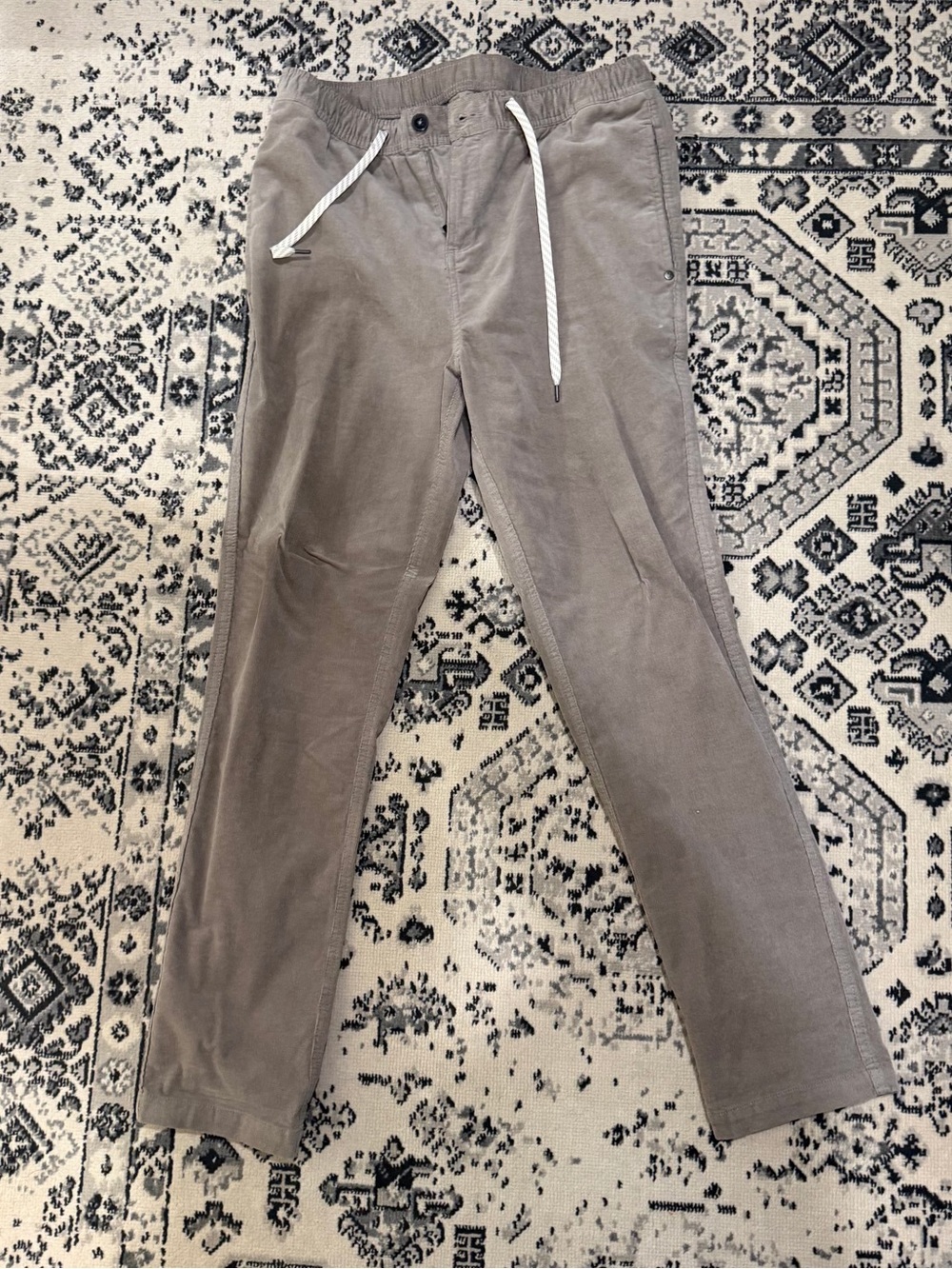 Vuori Men’s Corduroy Pants